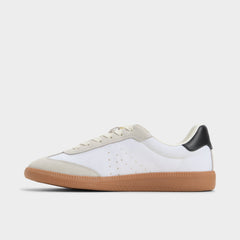 White/Black Clubstyle White/Black Women's Low top sneakers - Jogger sneaker, Jogger sole | Aldo