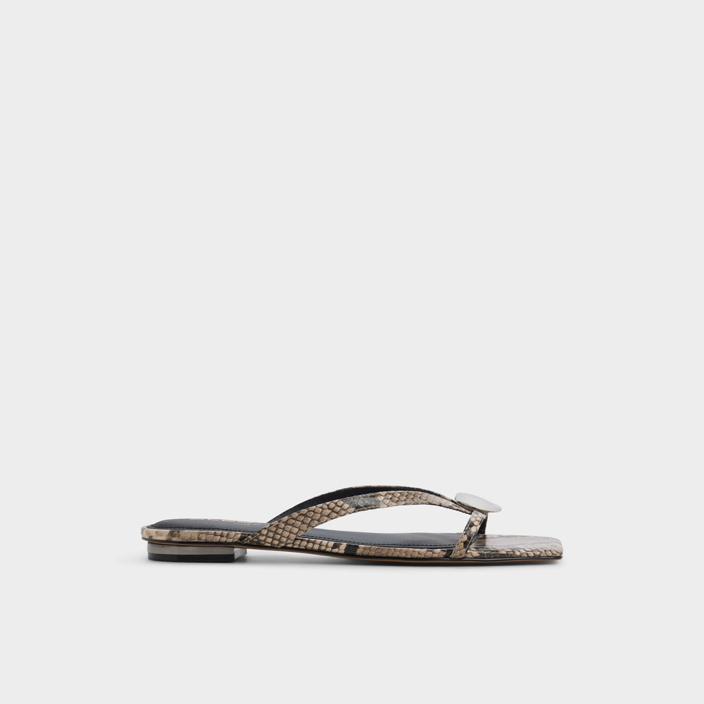 White/black Iliria White/Black Women's Flats - Slide sandal | Aldo
