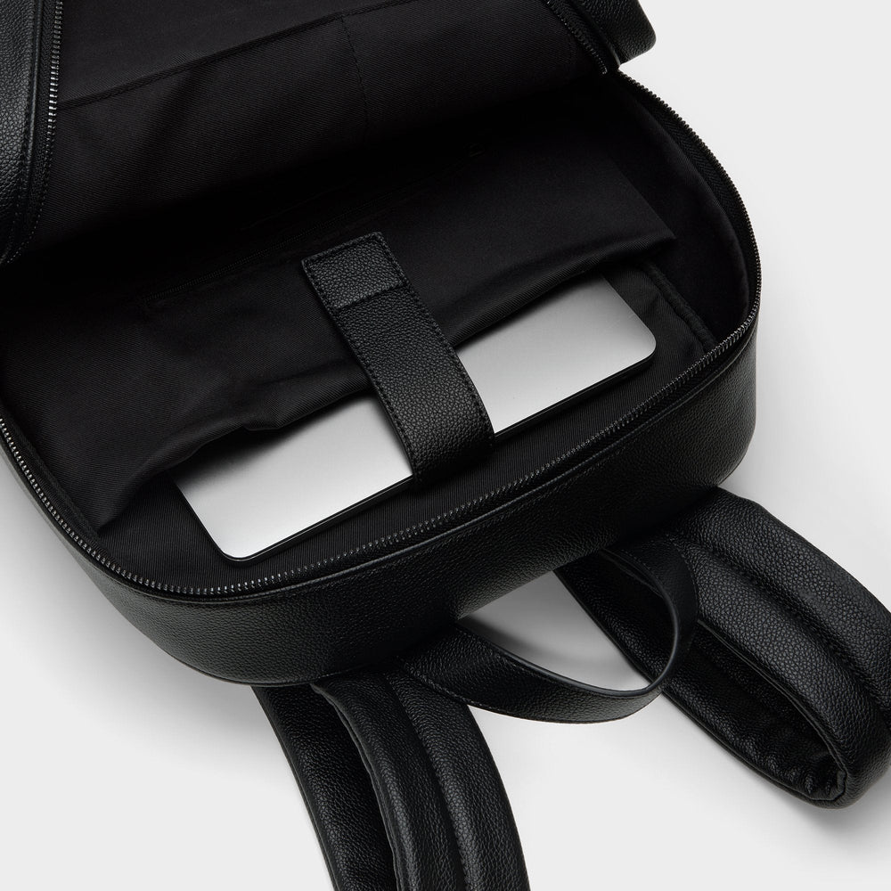 Other black Braliwynn in Other Black - Backpack | Aldo