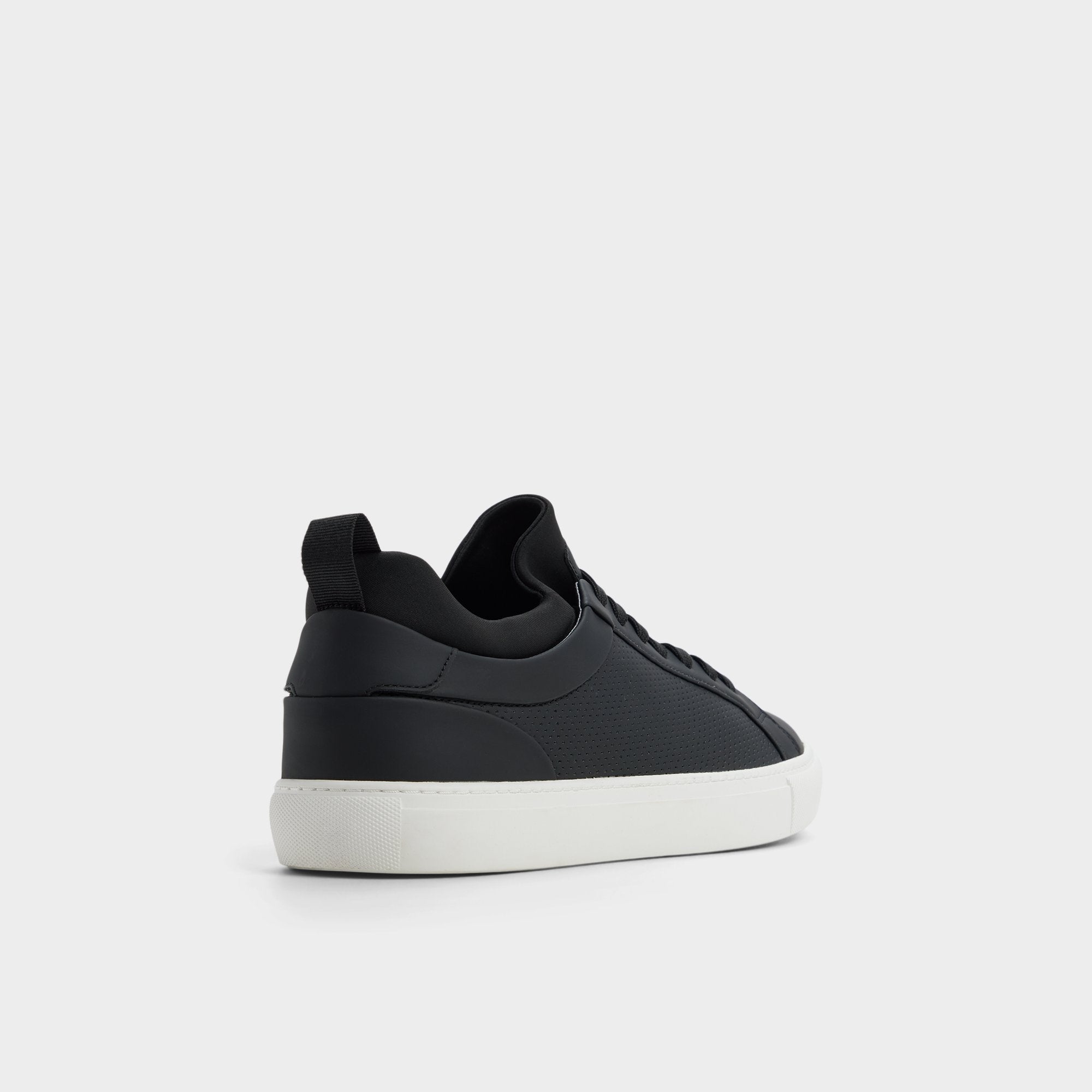 Black Xavier in Black 14204478 - Low top sneaker | Aldo