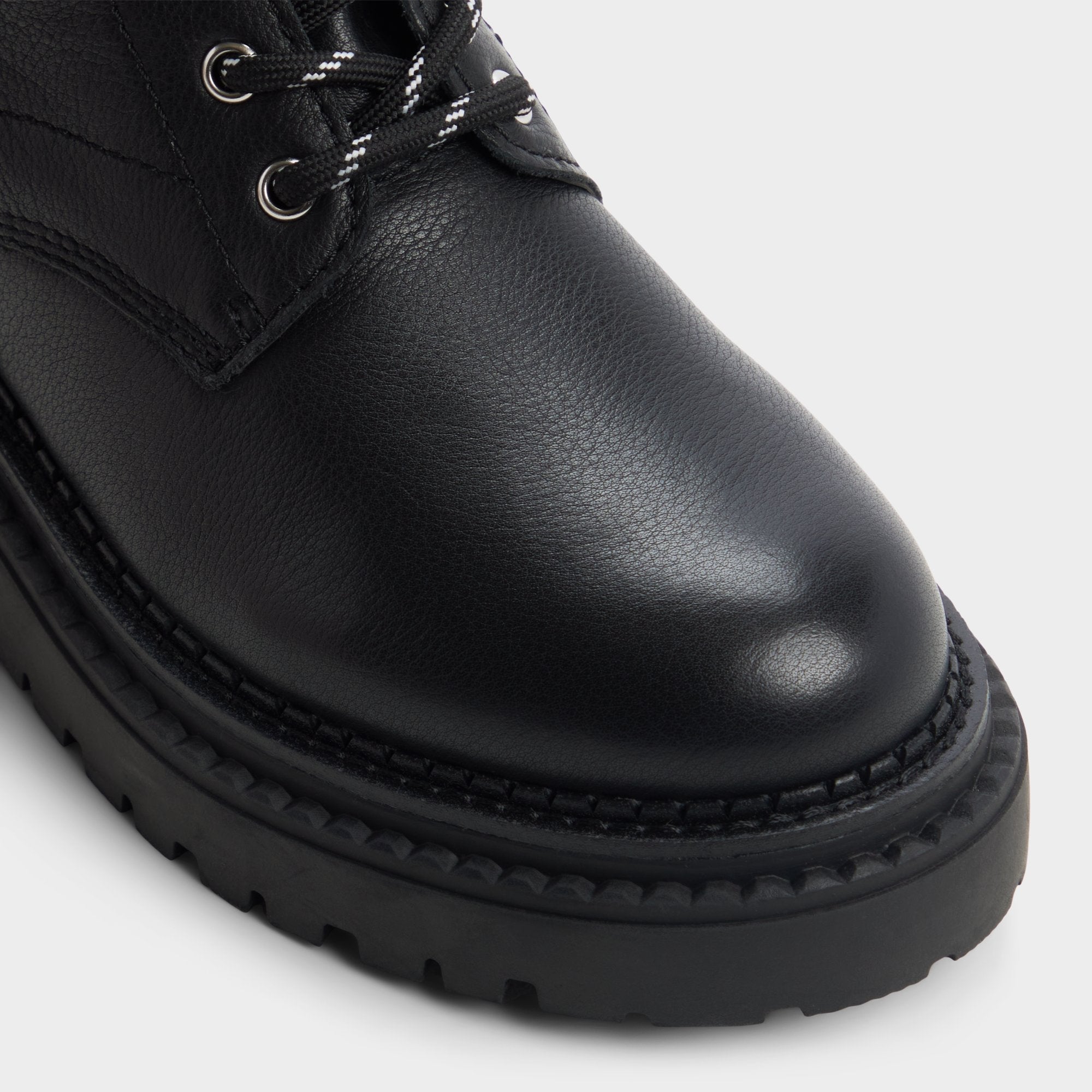 Black Lewellan in Black - Hiking boot, Lug sole | Aldo