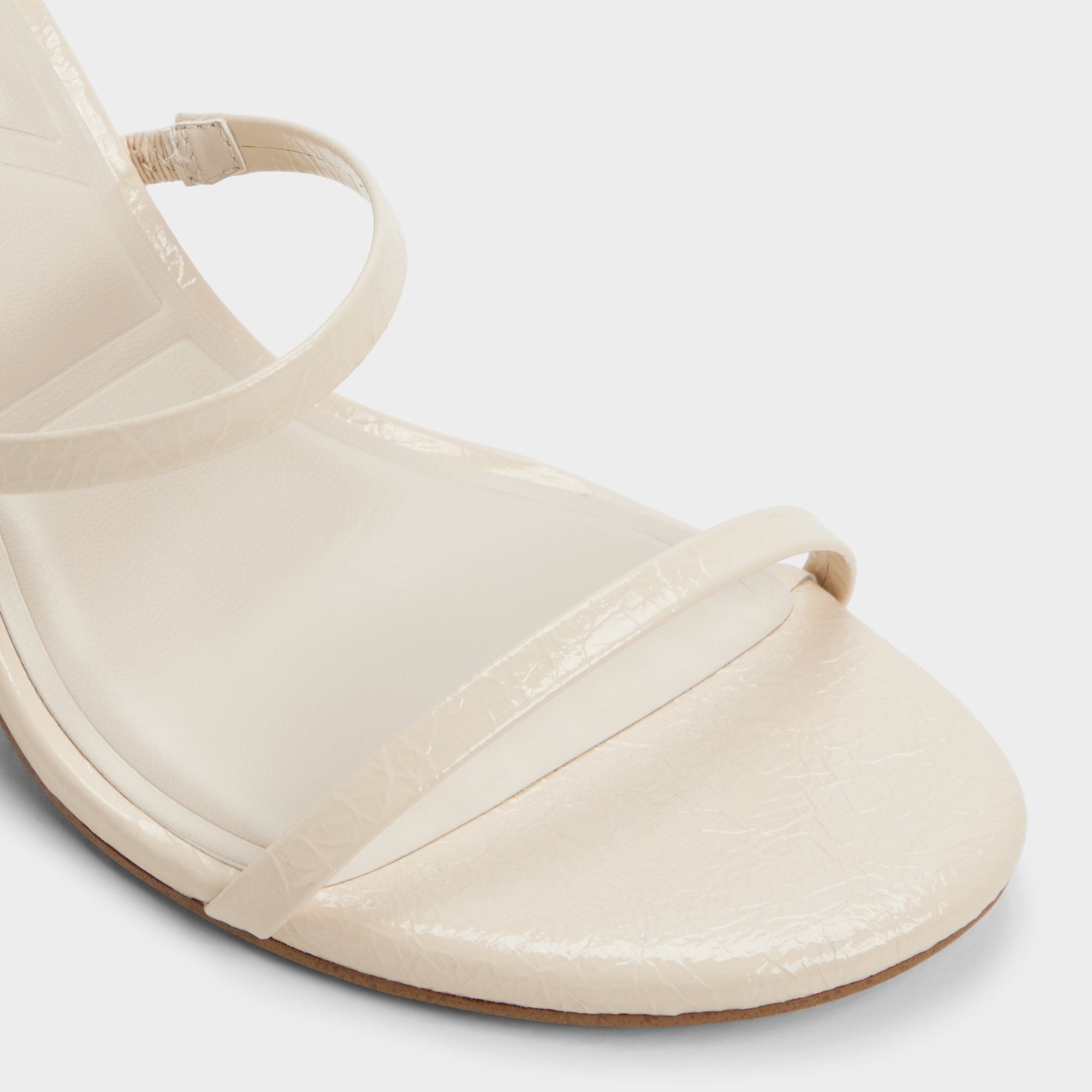 Cream Avelinda in Cream - Heeled mule | Aldo