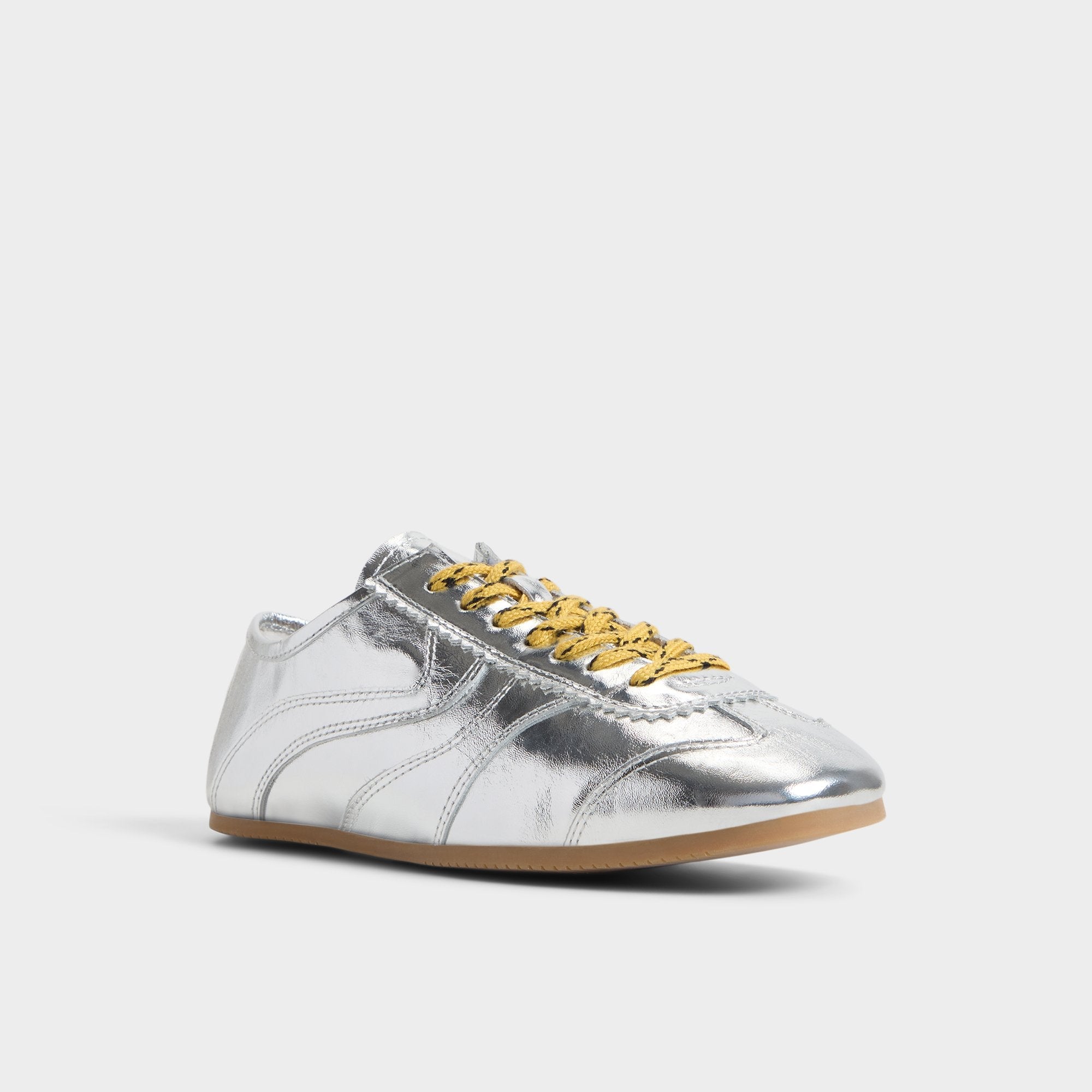 Silver Adrelya in Silver - Jogger sneaker, Jogger sole | Aldo