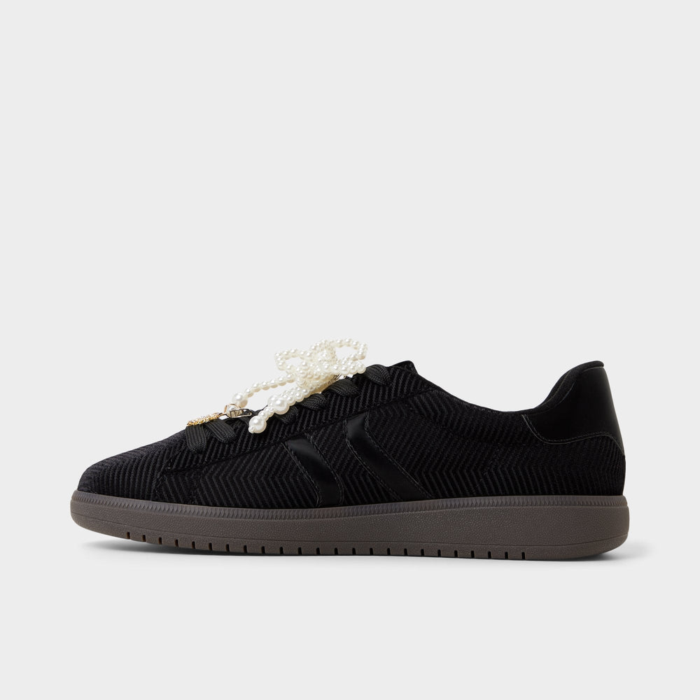 Black/black Chicsneaker2 in Black Black - Low top sneaker, Cup sole | Aldo