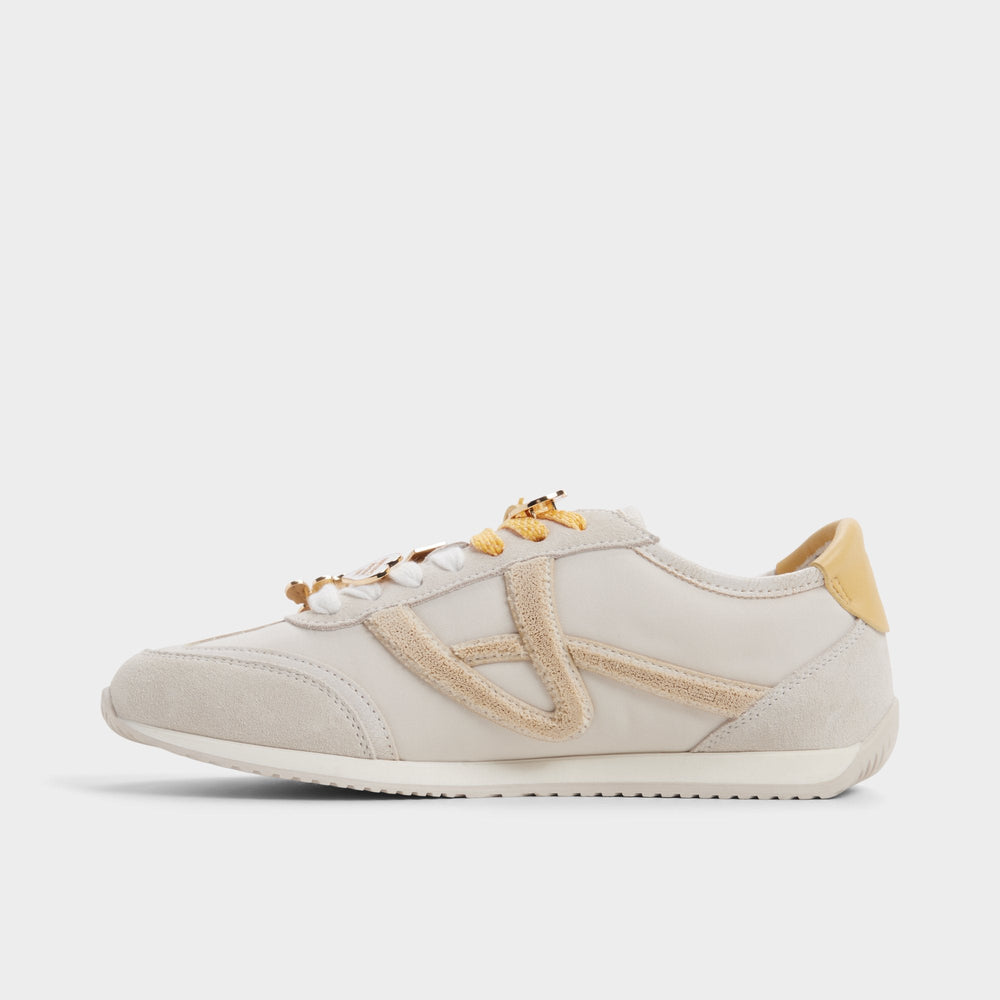 White Pineapplepizza in White - Women's sneaker | Aldo