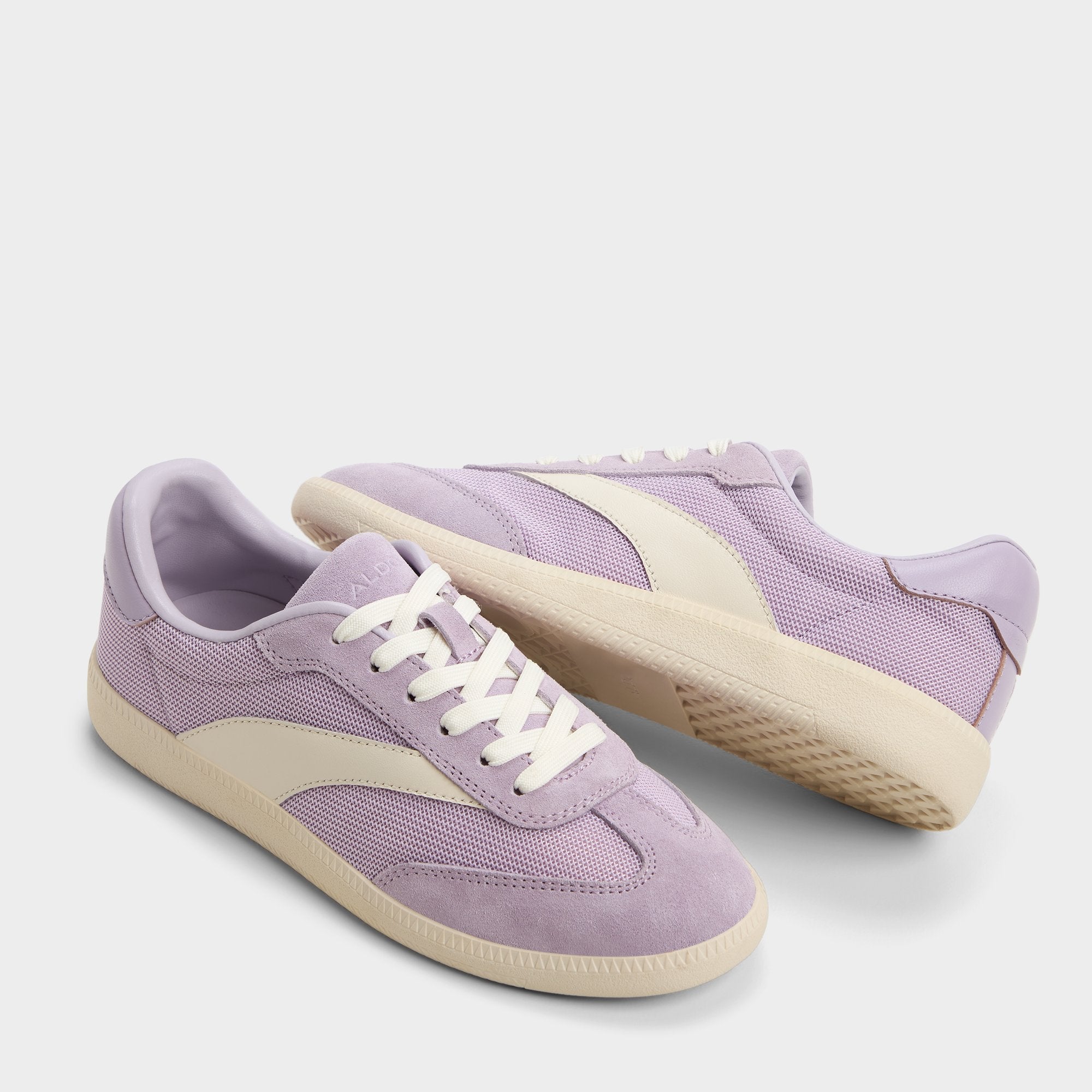 Light Purple Clubstyle Light Purple Women's Low top sneakers - Jogger sneaker, Jogger sole | Aldo