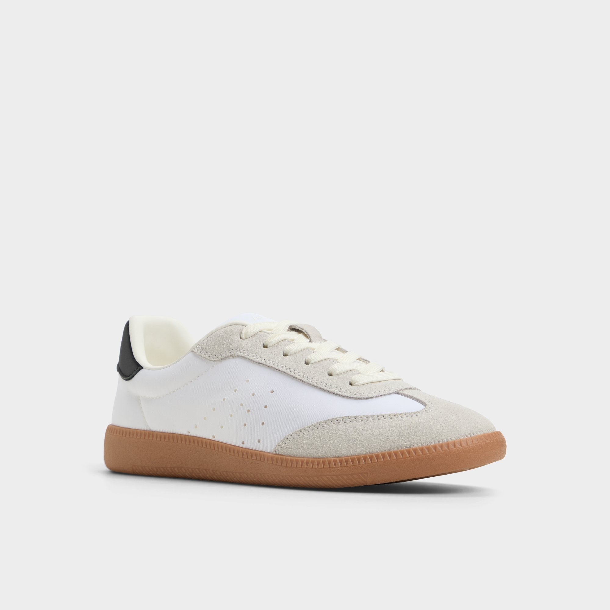 White/Black Clubstyle White/Black Women's Low top sneakers - Jogger sneaker, Jogger sole | Aldo