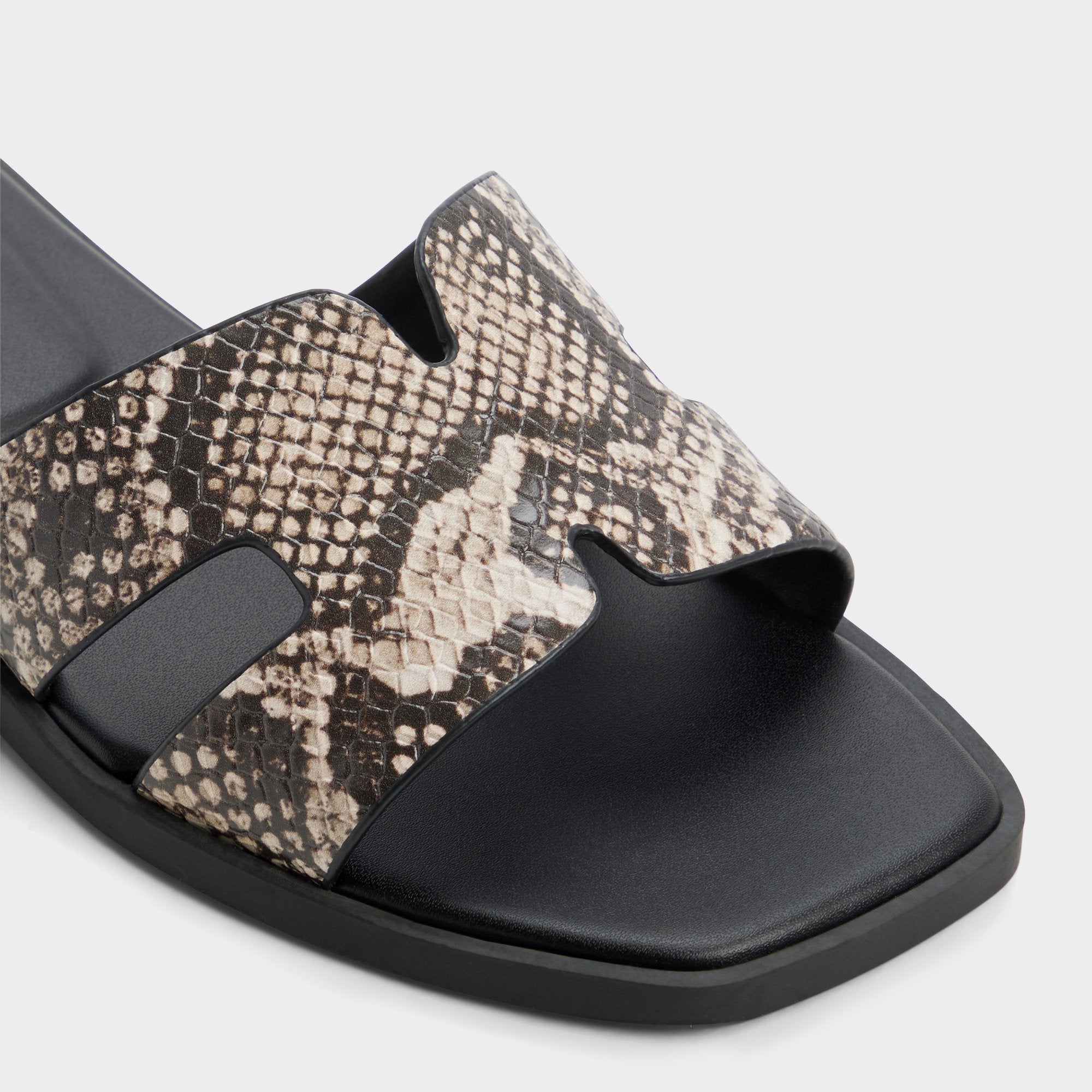 Open brown Itsandal in Open Brown 14190528 - Slide sandal | Aldo