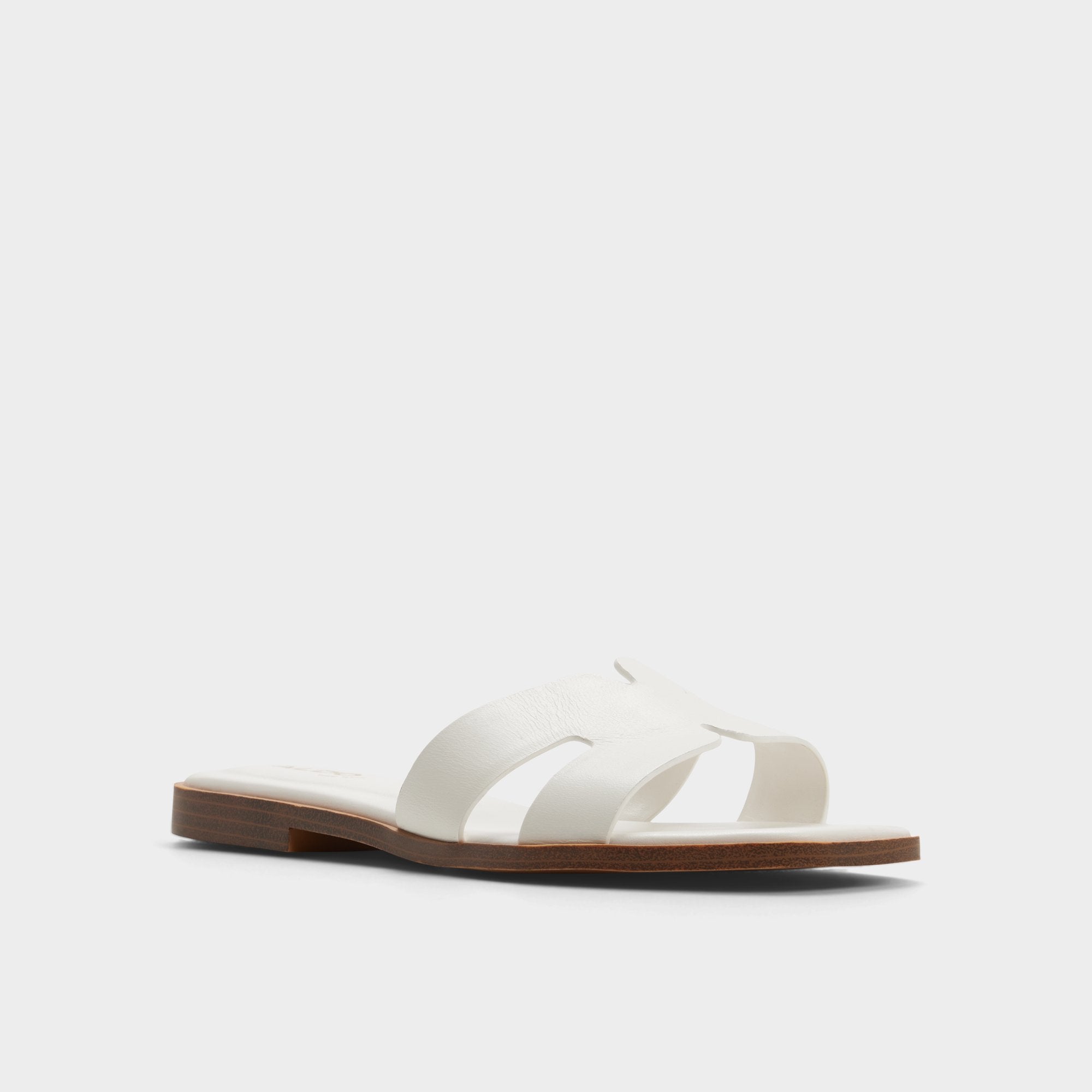 White Itsandalb in White - Slide sandal | Aldo
