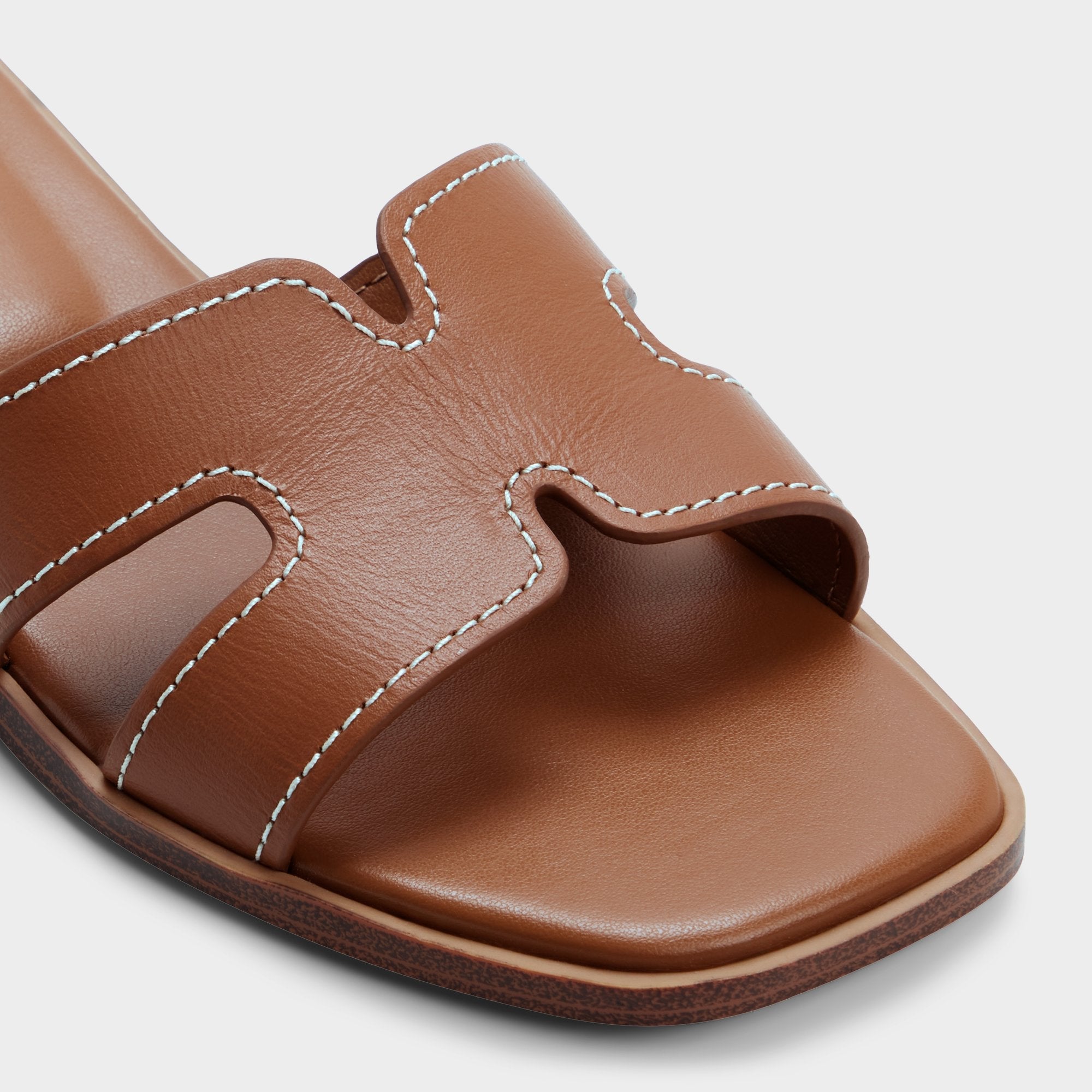 Medium brown Itsandalb in Medium Brown - Slide sandal | Aldo