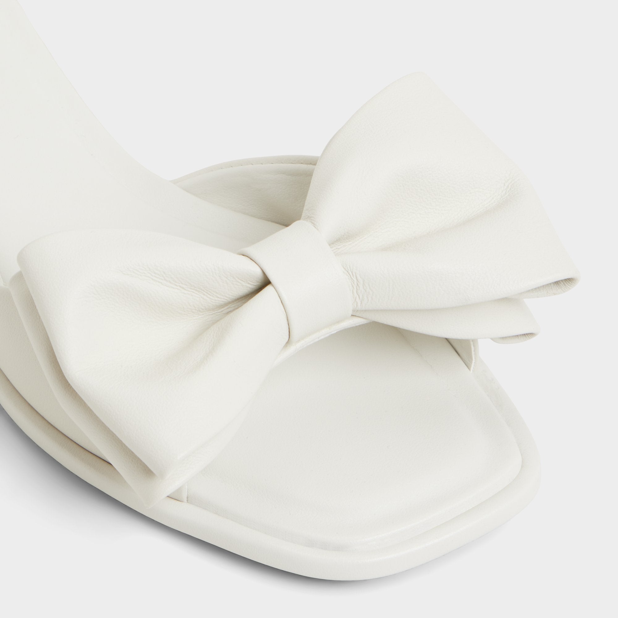 Other white Bowetta in Other White - Slide sandal | Aldo