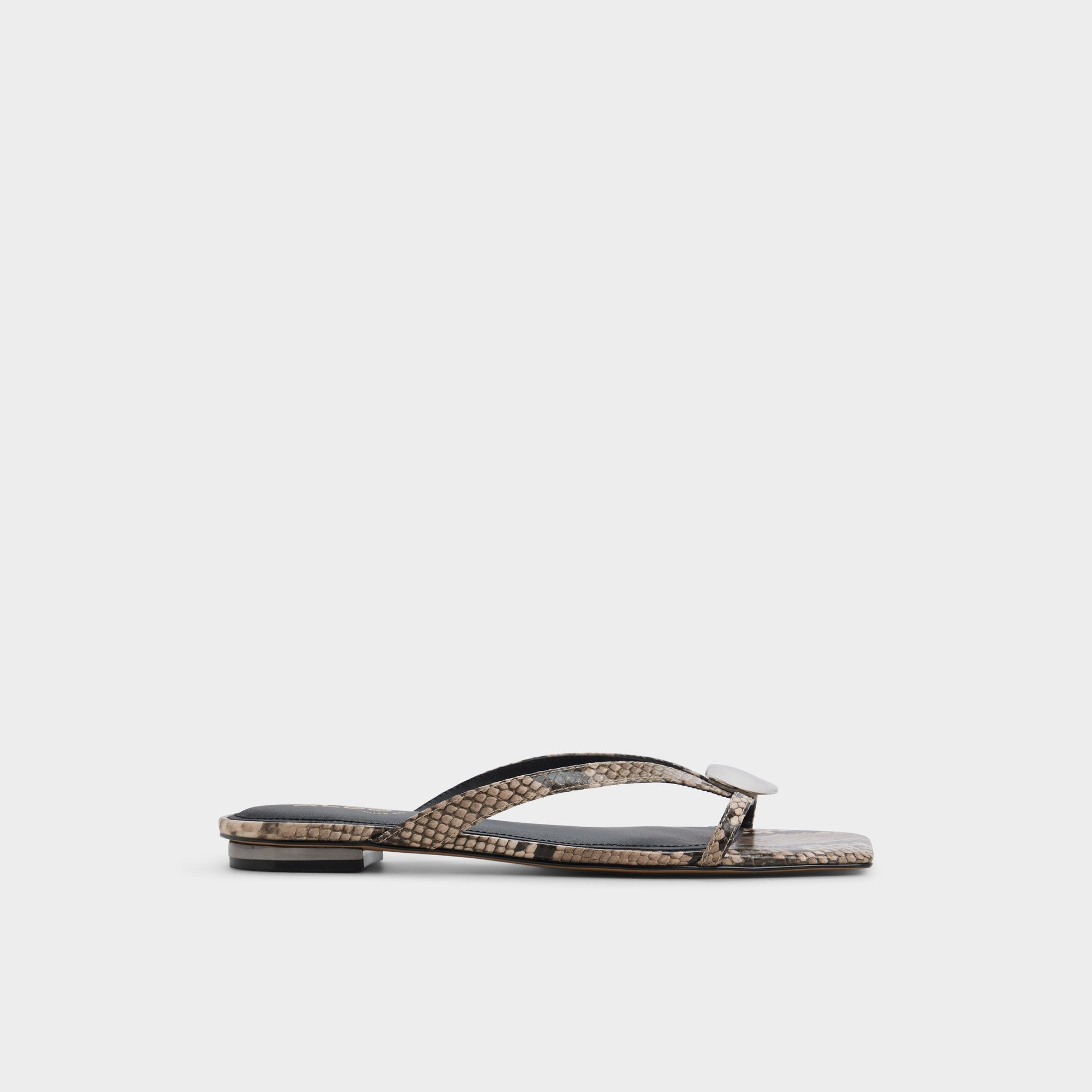 White/black Iliria White/Black Women's Flats - Slide sandal | Aldo