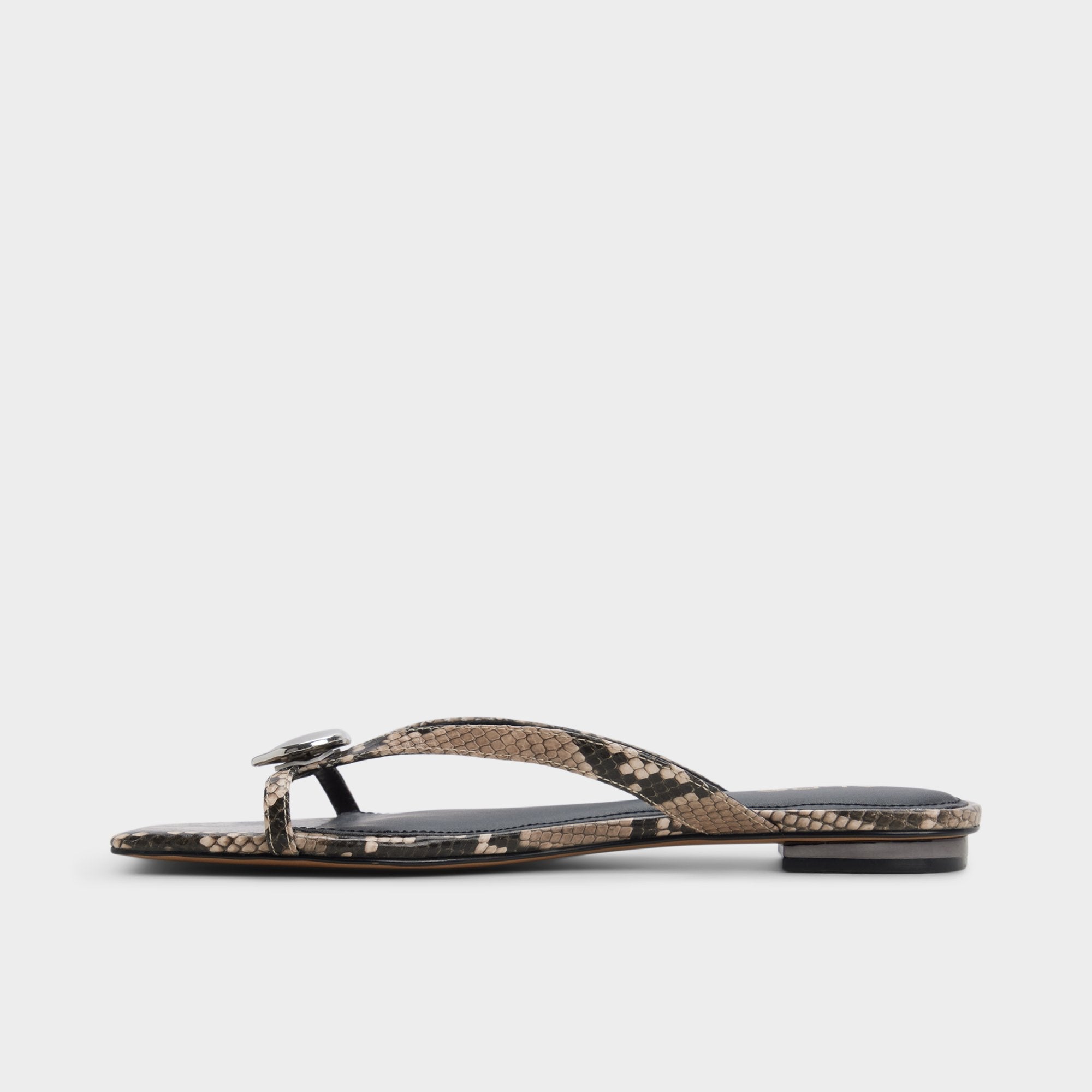 White/black Iliria White/Black Women's Flats - Slide sandal | Aldo