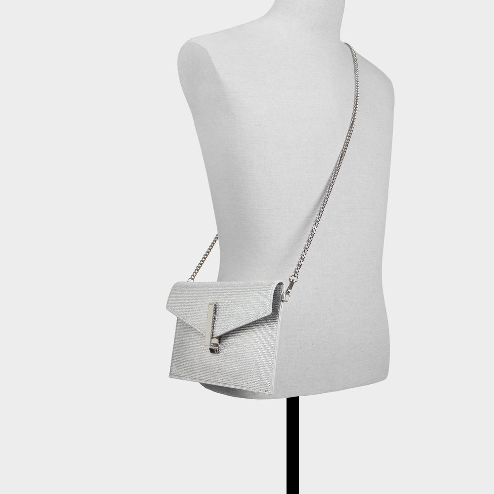 Silver Lariblingg in Silver - Clutch | Aldo