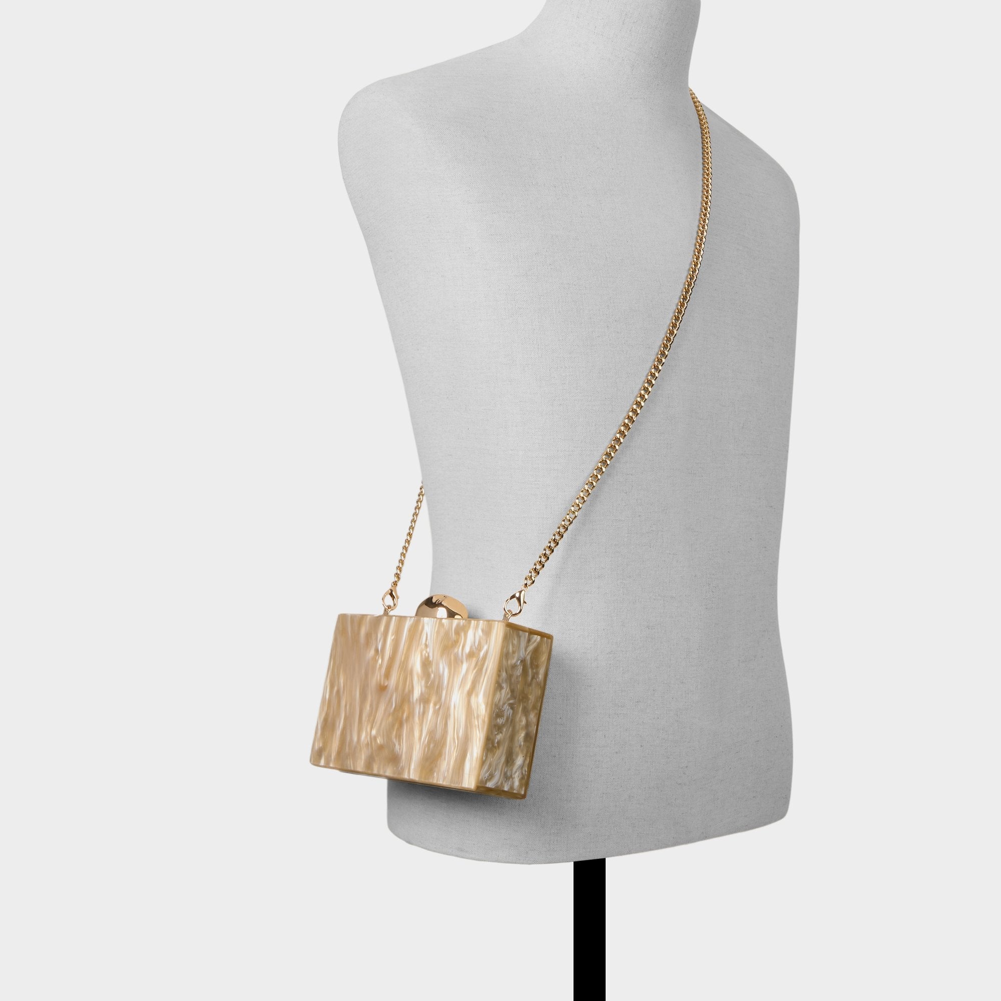 Natural Zaloriaax in Natural - Clutch | Aldo