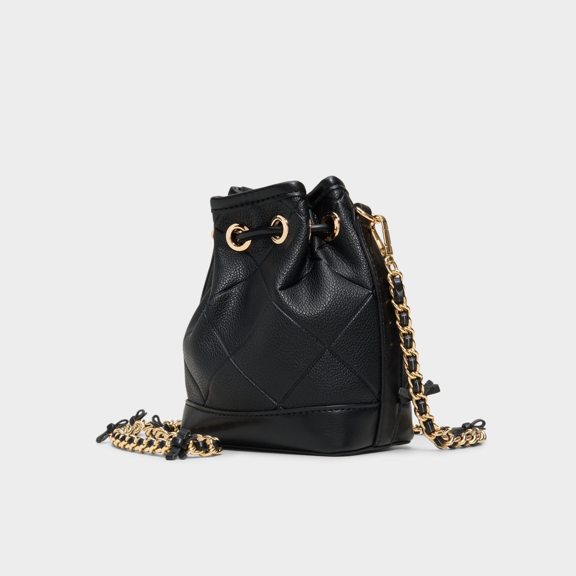 Black Elynnaa in Black - Bucket bag | Aldo