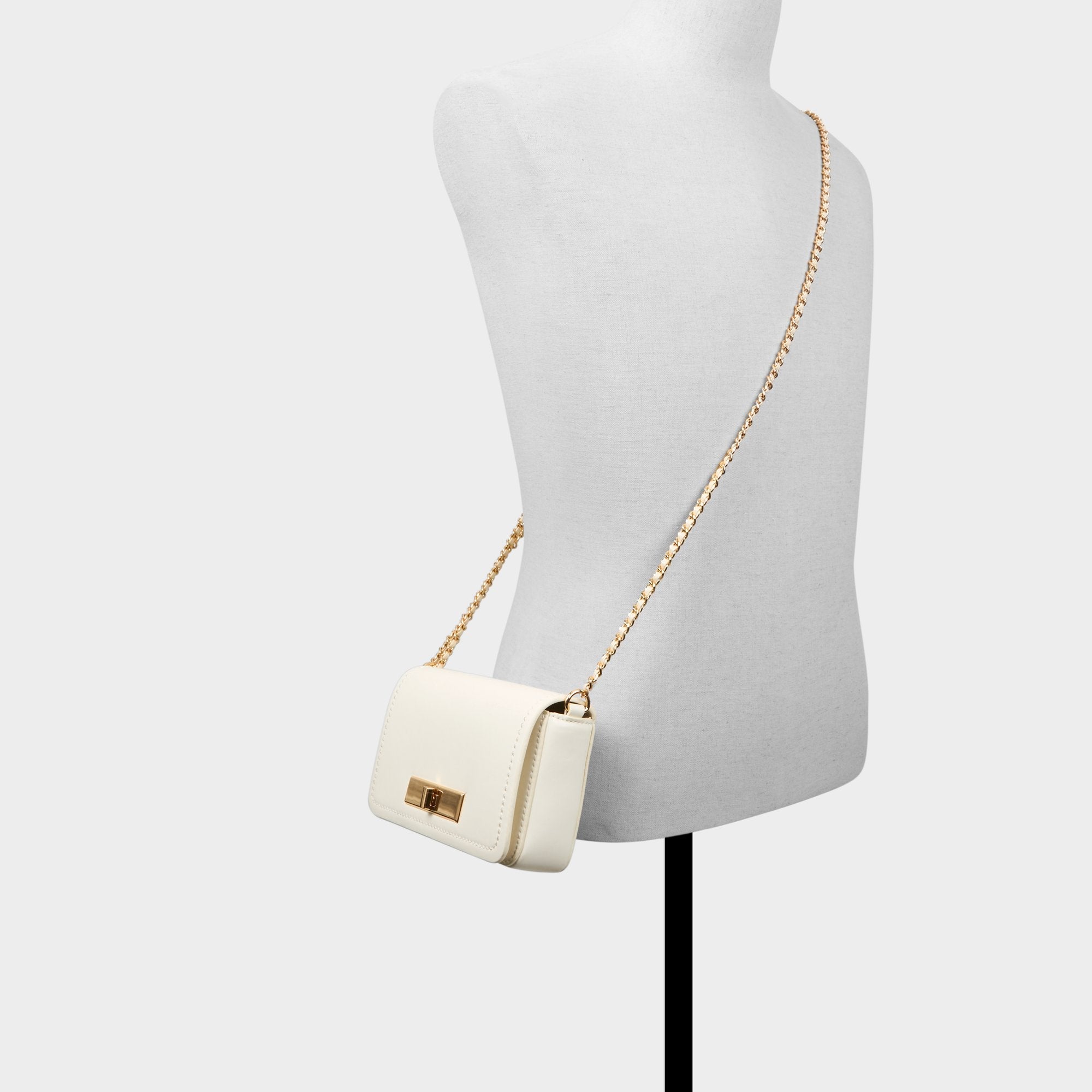 White Dalenn in White - Crossbody bag | Aldo