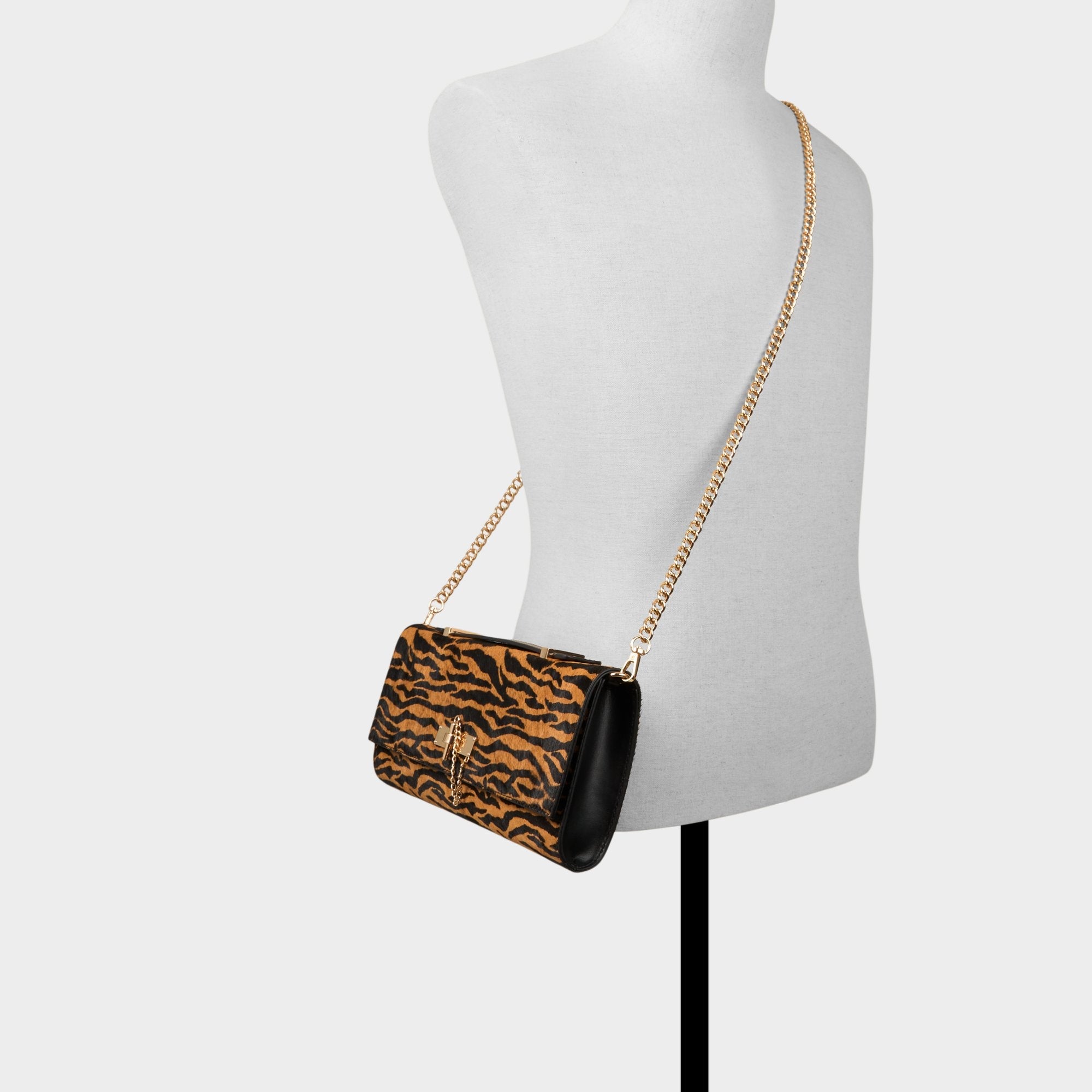 Open Brown Rouxx in Open Brown - Clutch | Aldo