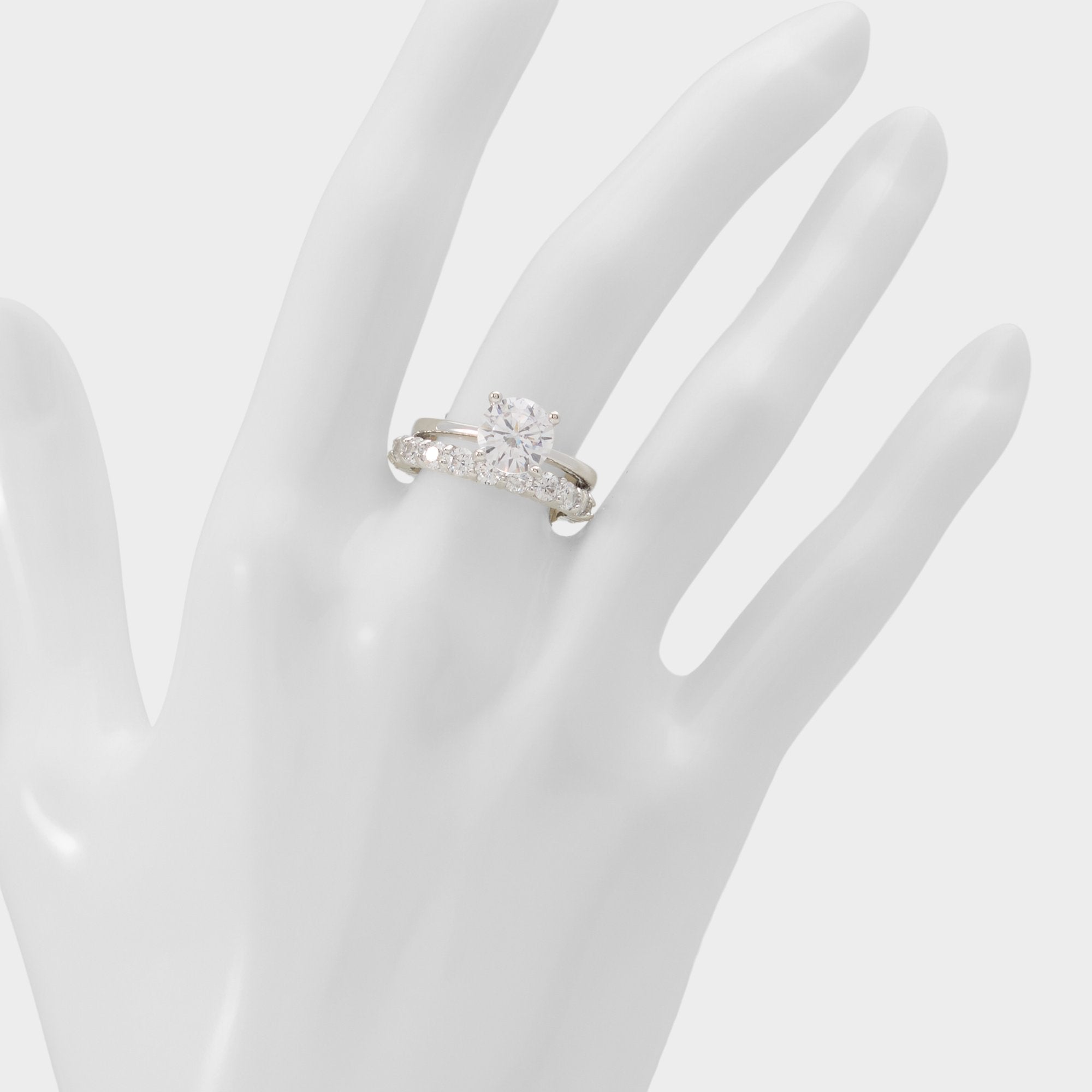 Silver/clear multi Roundsparkles in Silver Clear Multi - Ring | Aldo