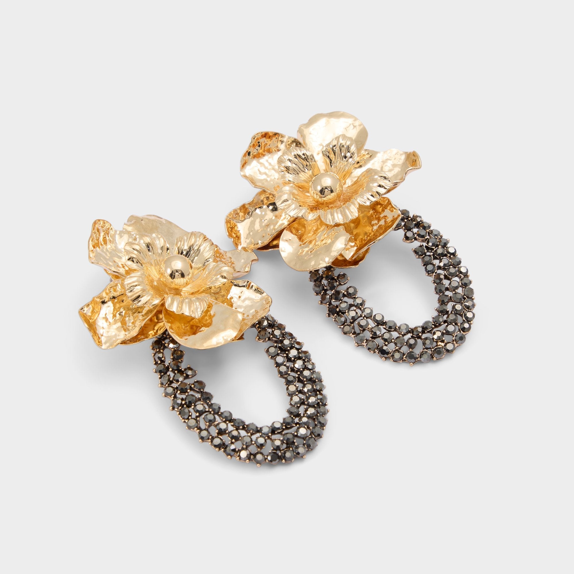 Grey Florabella in Grey - Chandelier earrings | Aldo
