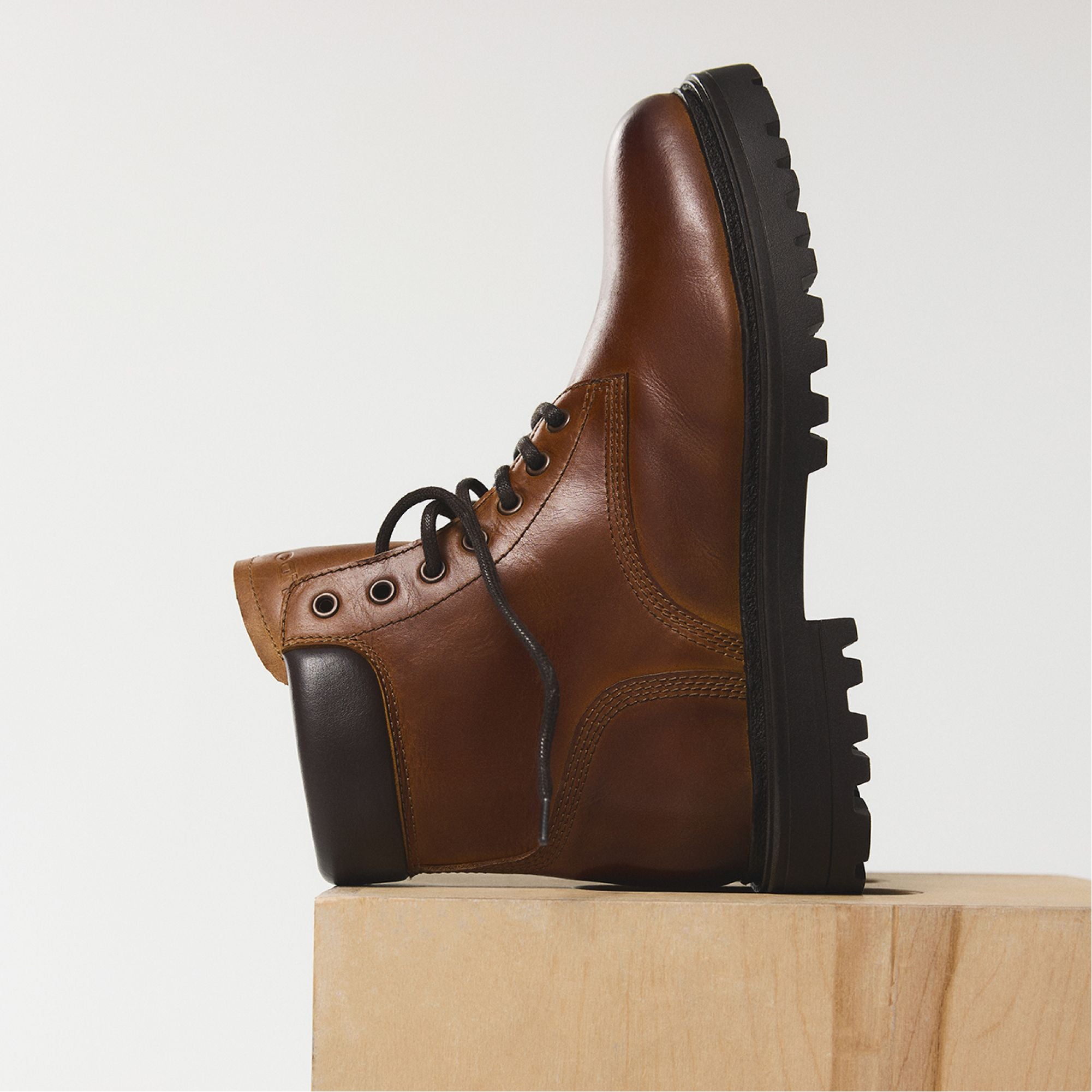 Cognac Draco in Cognac - Combat boot, Lug sole | Aldo