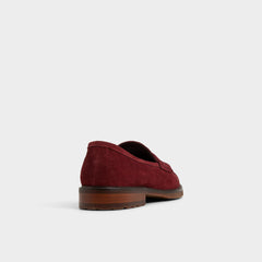 Medium red Melvillee in Medium Red - Loafer | Aldo