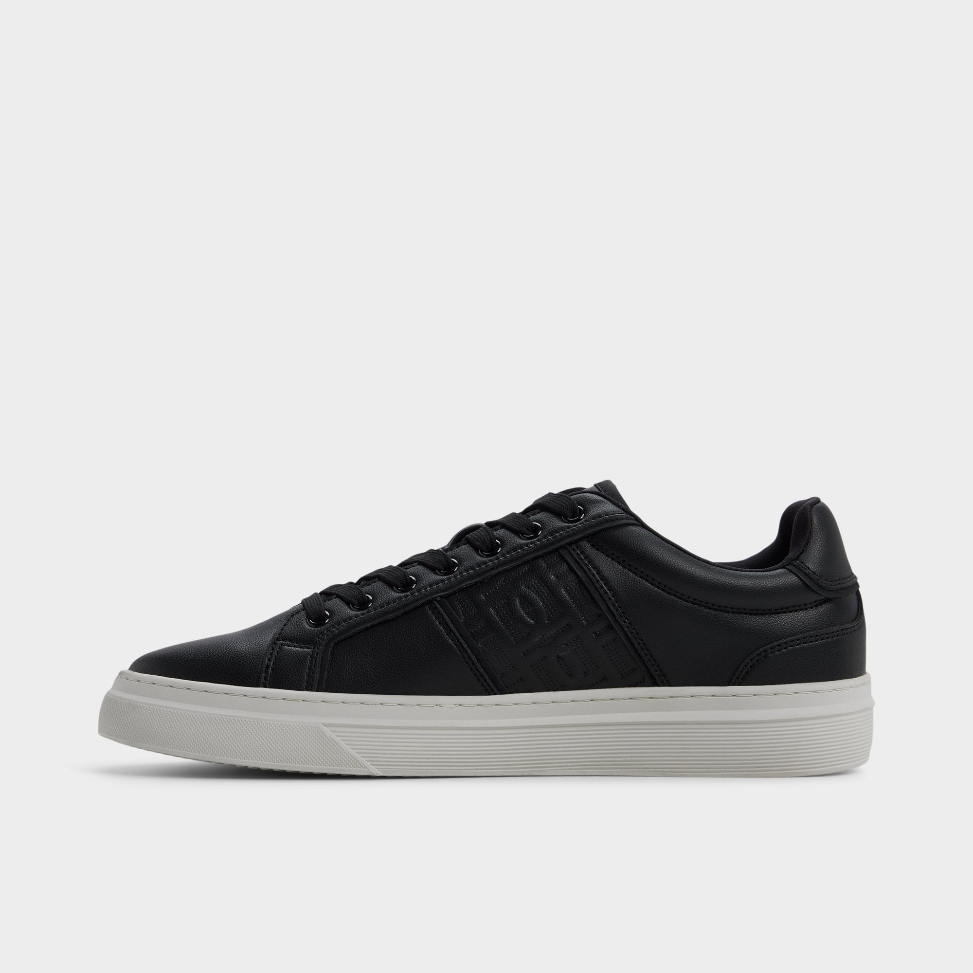 Black/black Courtline in Black Black 14253819 - Low top sneaker, Cup sole | Aldo