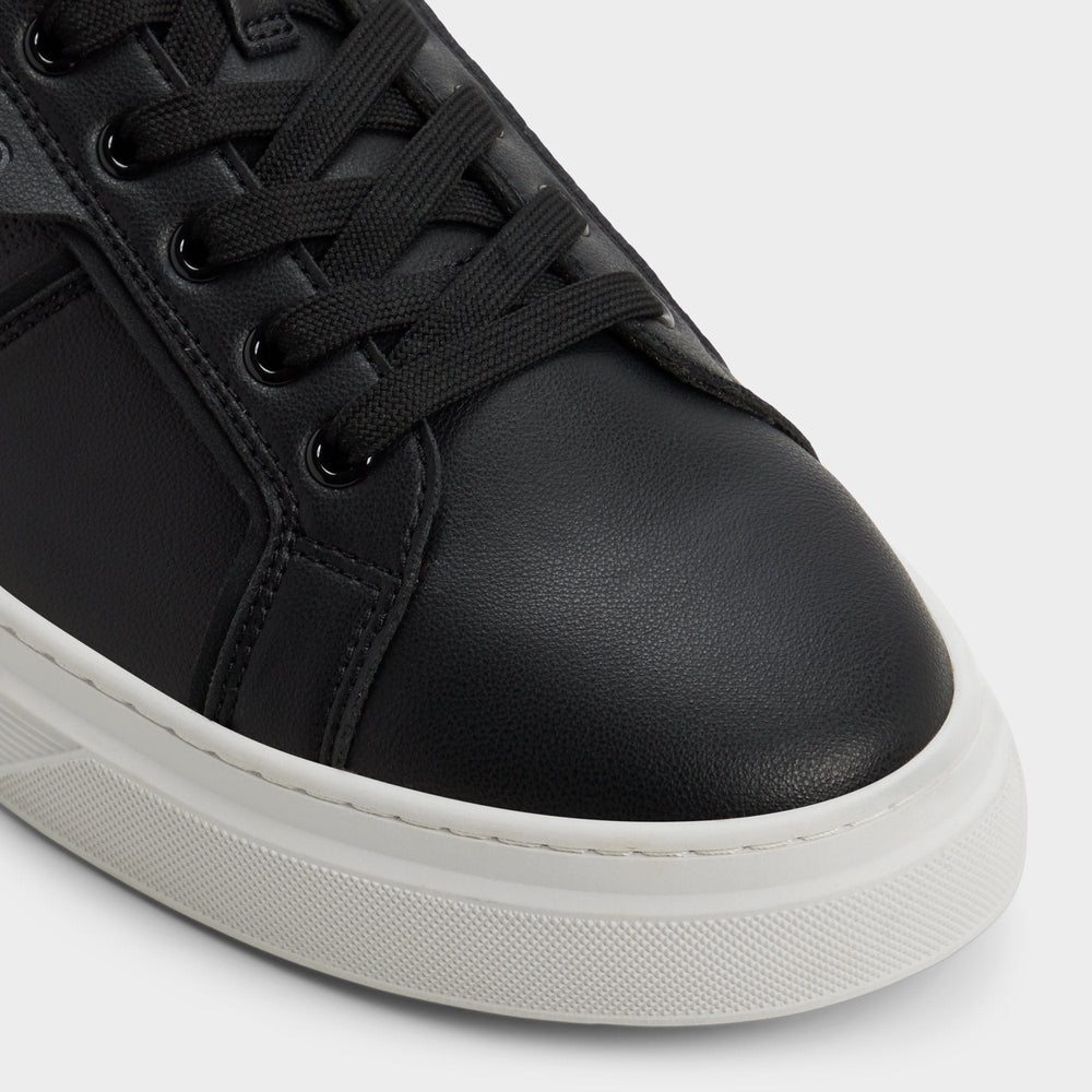 Black/black Courtline in Black Black 14253819 - Low top sneaker, Cup sole | Aldo
