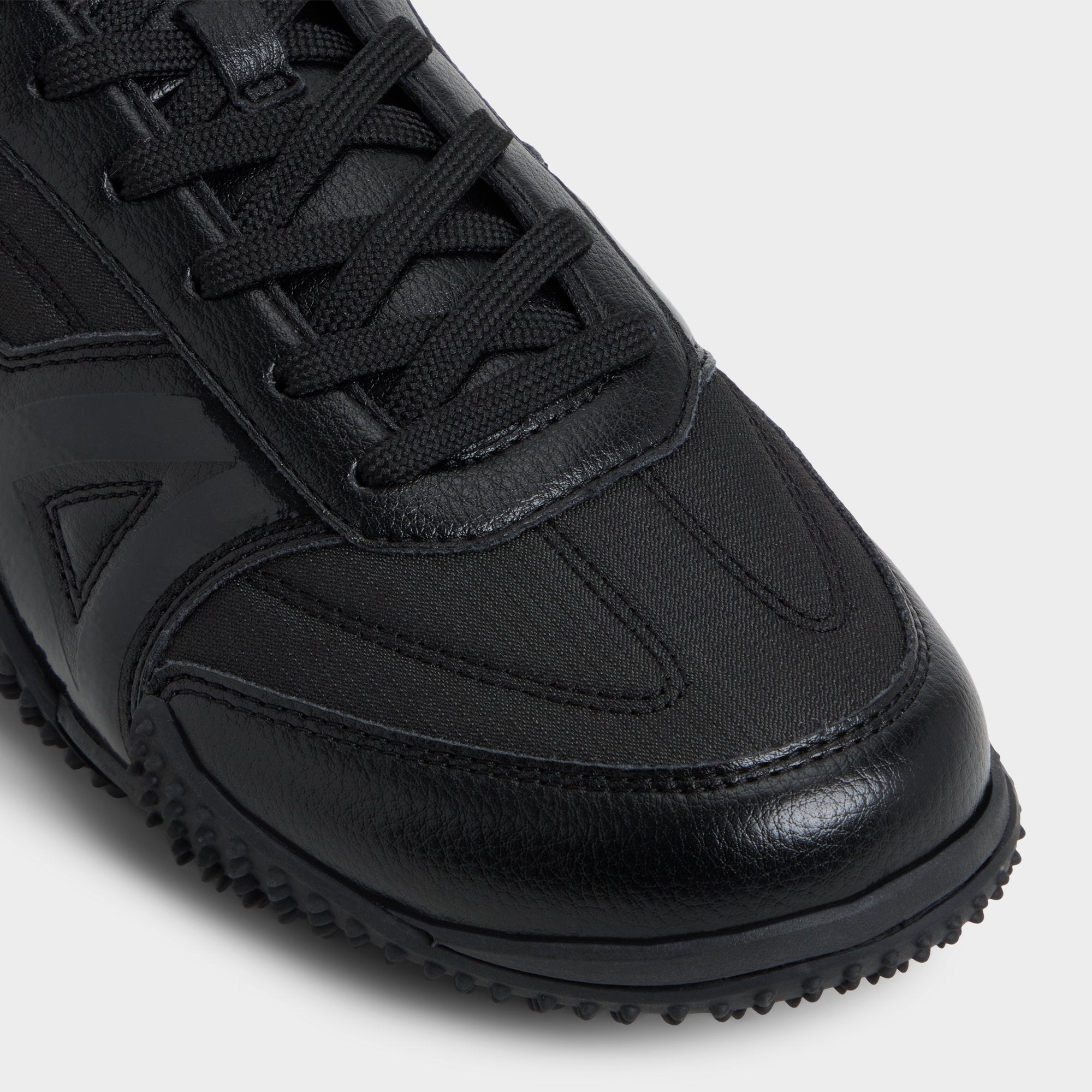 Black Drive in Black - Low top sneaker | Aldo