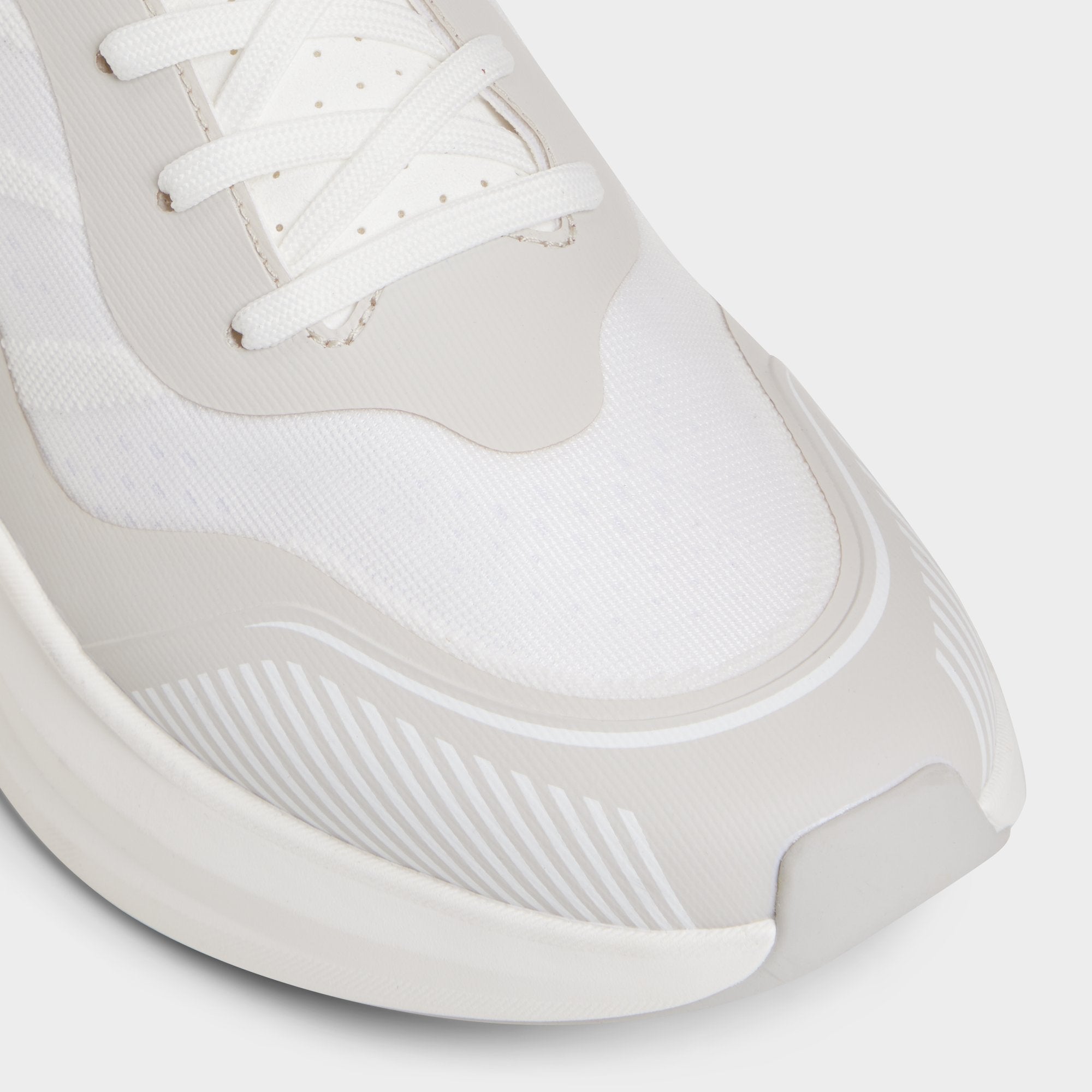 White Pillowsnkr in M White 14112550 - Jogger sneaker, Jogger sole | Aldo
