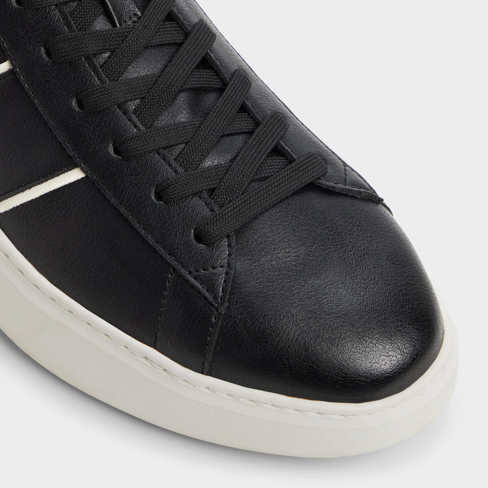 Black Paxon in Black 14135031 - Low top sneaker | Aldo