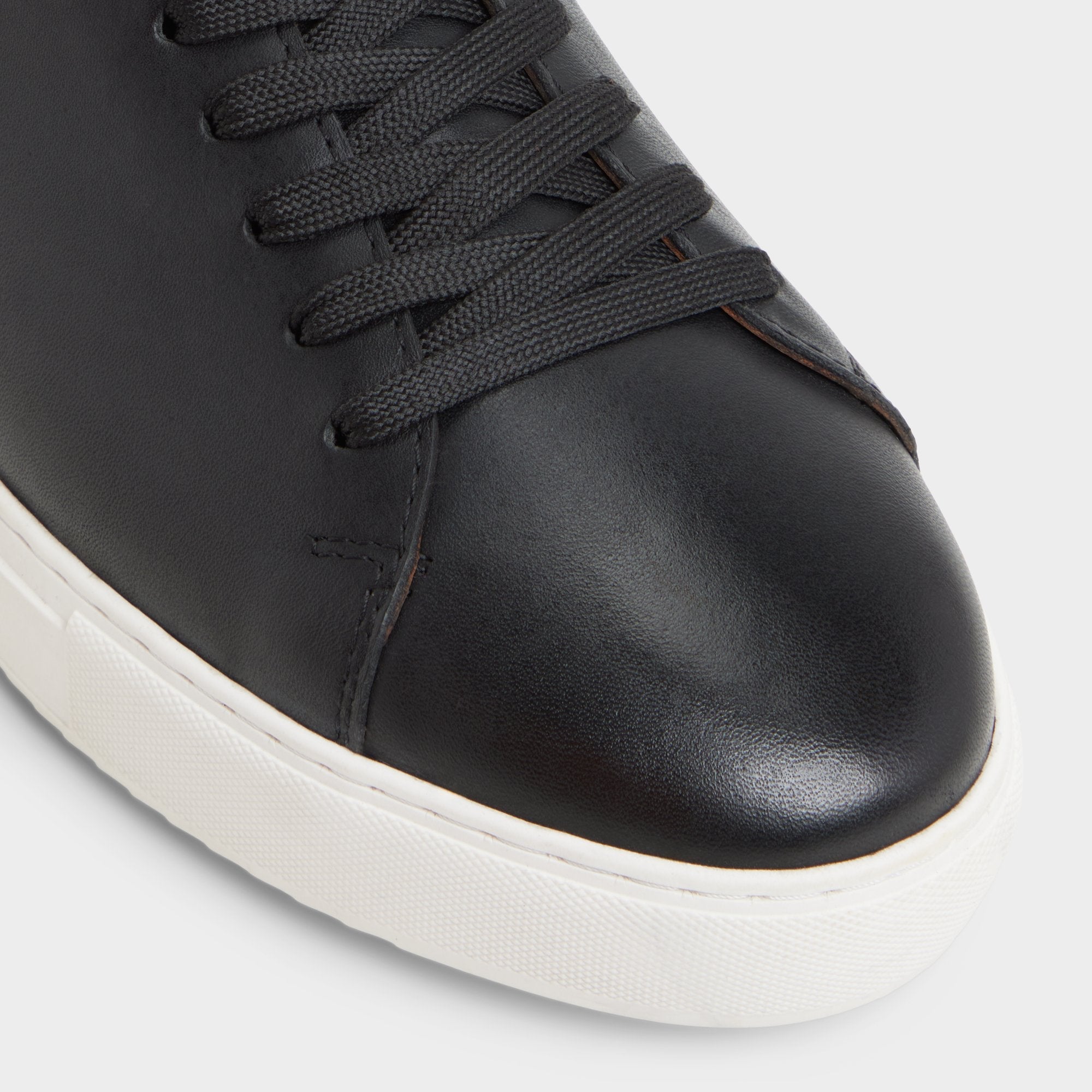 Black Fonzo in Black - Low top sneaker | Aldo