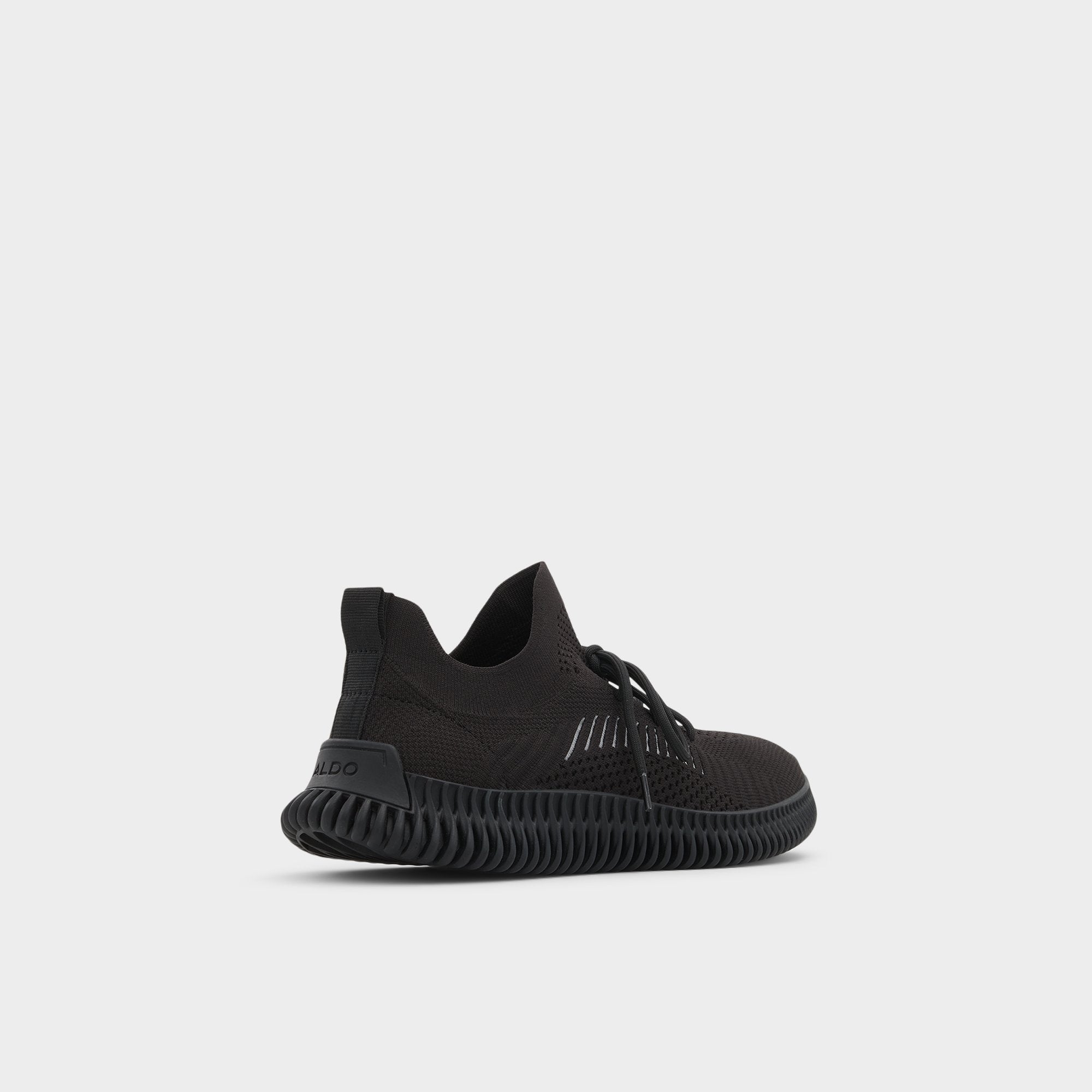 Black Gilgai Black Men's Athletic sneakers - Jogger sneaker, Jogger sole | Aldo